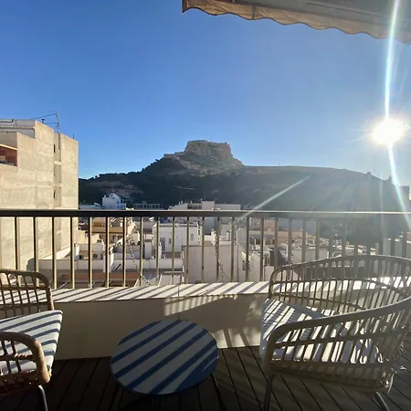 Penthouse With Castle View Alicante