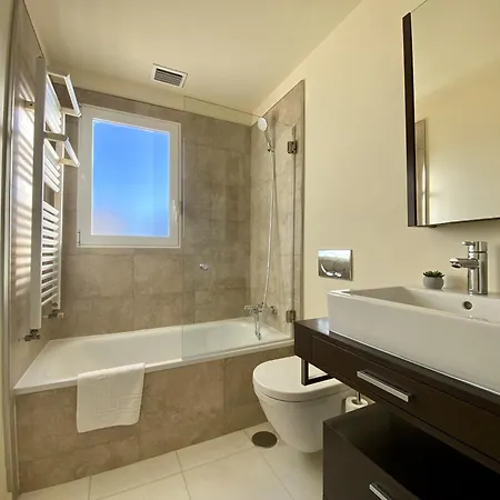 Penthouse With Castle View Apartment *