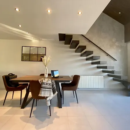 Apartment Penthouse With Castle View *