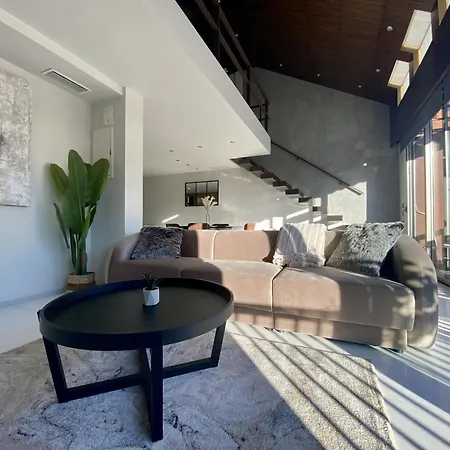 Penthouse With Castle View Apartment