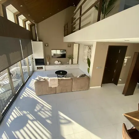 Penthouse With Castle View